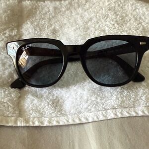 Ray-Ban Black Sunglasses